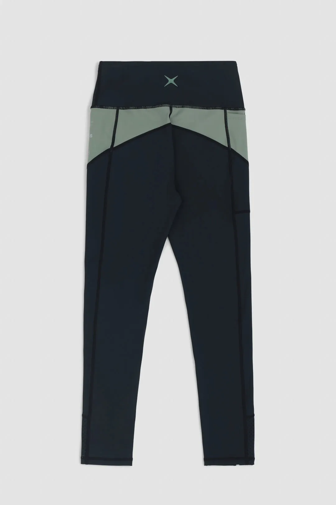 LEGGINGS MUJER TRAIN NEGROS sold by Blue Banana product image thumbnail 2