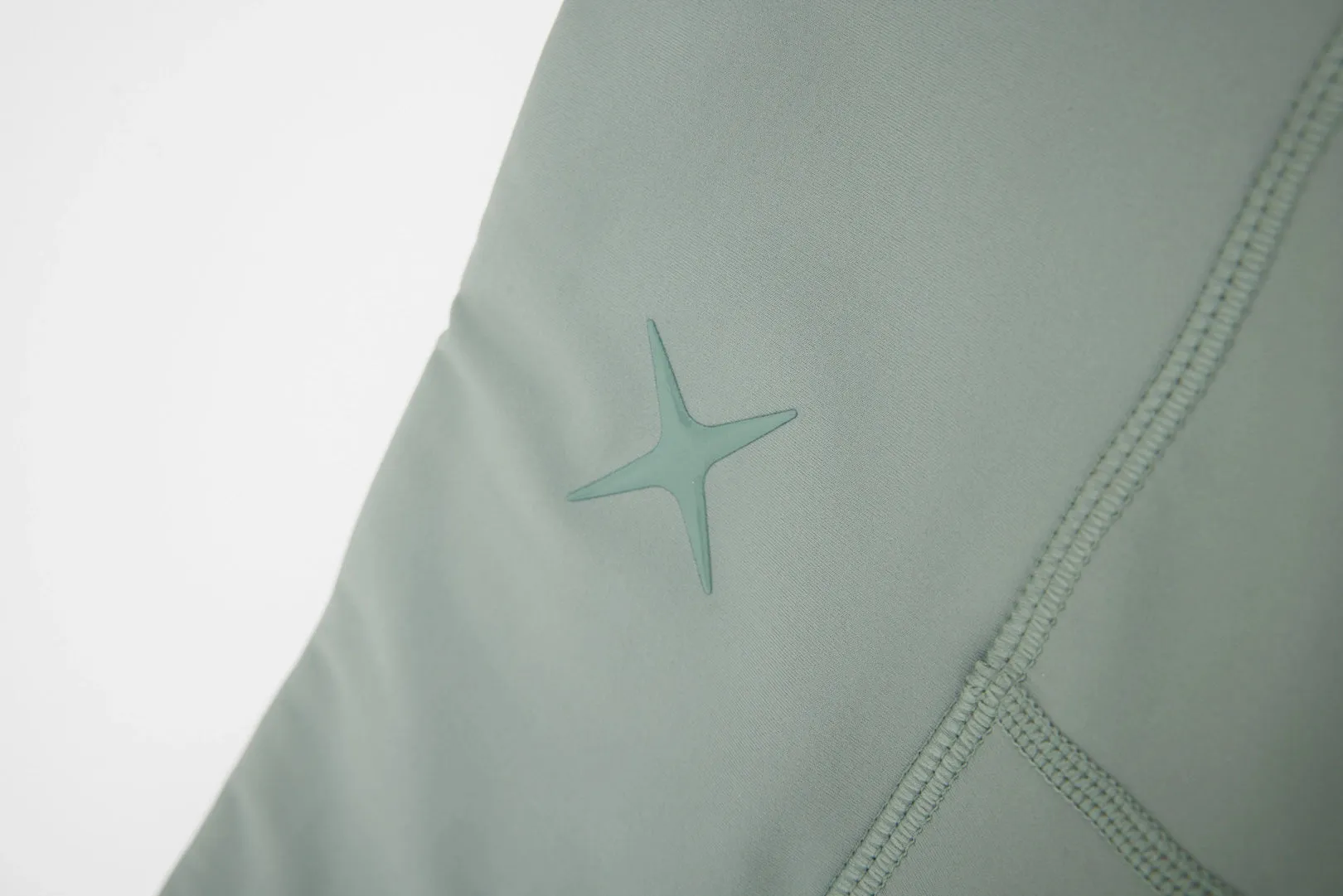 LEGGINGS CORTOS MUJER ACTIVE WASHED OLIVE GREEN sold by Blue Banana product image thumbnail 3