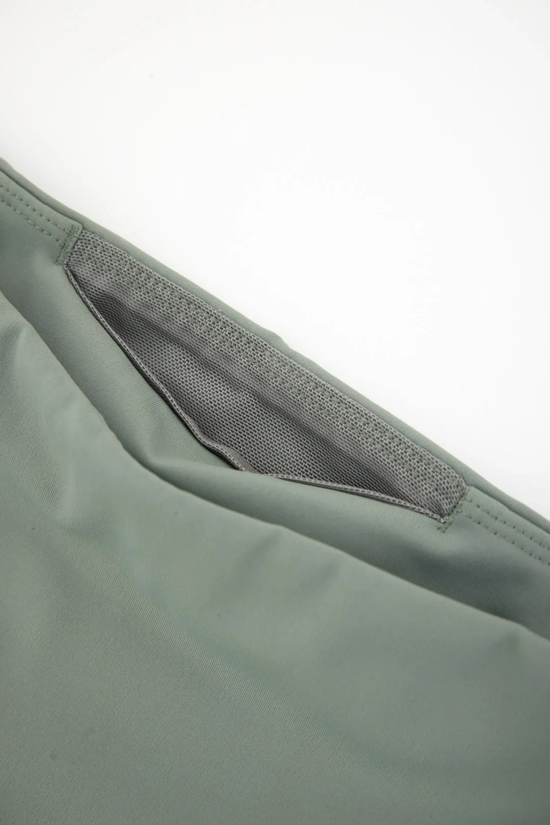 LEGGINGS CORTOS MUJER ACTIVE WASHED OLIVE GREEN sold by Blue Banana product image thumbnail 4