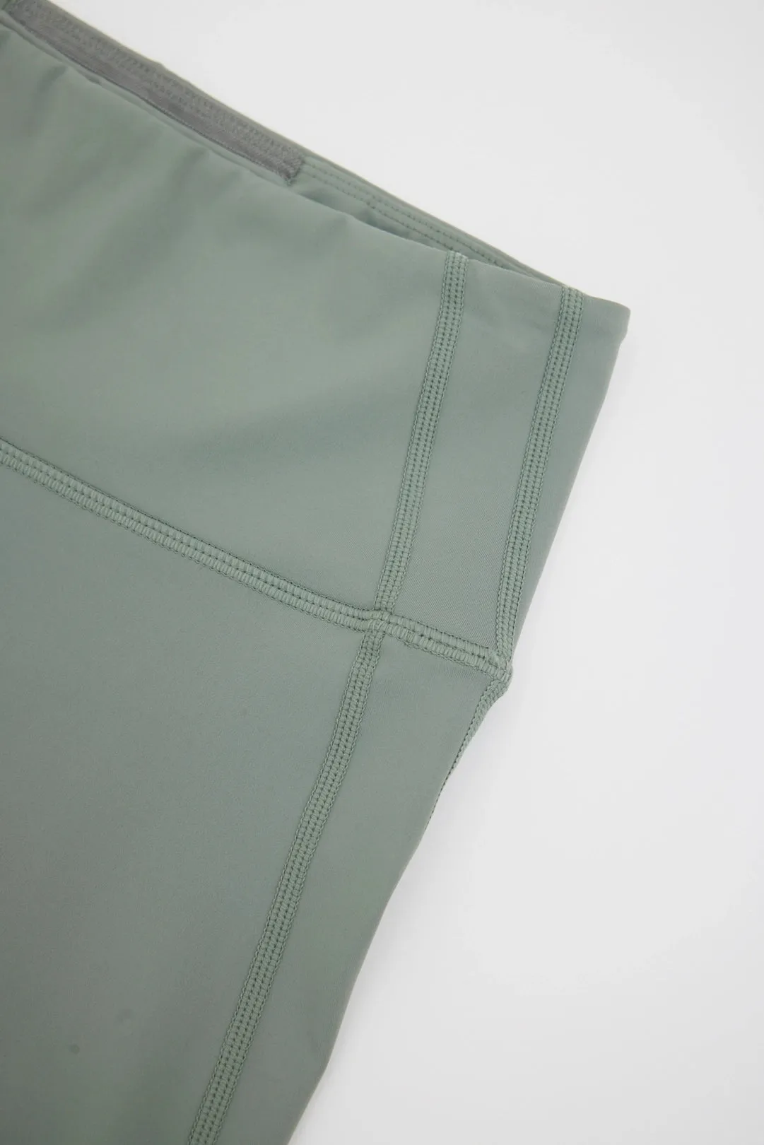 LEGGINGS CORTOS MUJER ACTIVE WASHED OLIVE GREEN sold by Blue Banana product image thumbnail 5