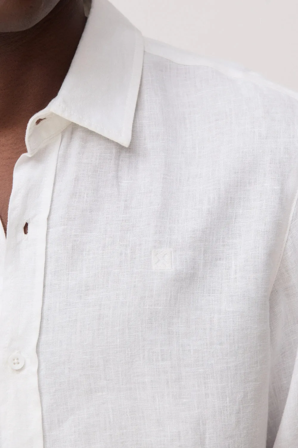 CAMISA DE LINO CORE BLANCA sold by Blue Banana product image thumbnail 3