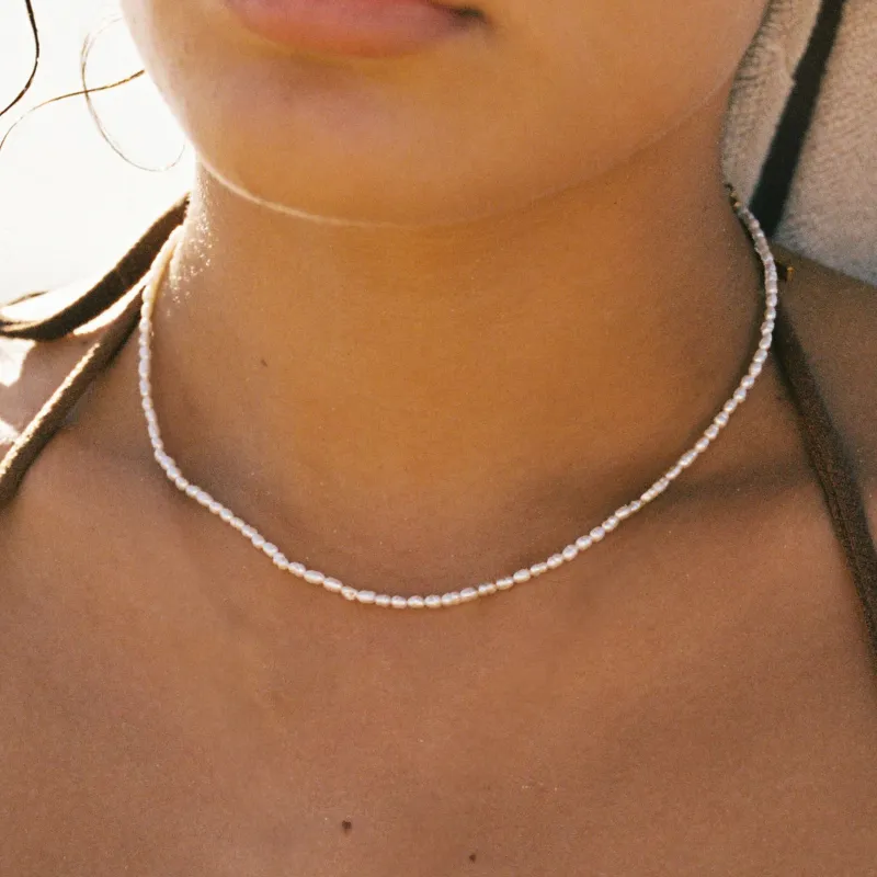 Tiny Pearls Choker made by Atolea
