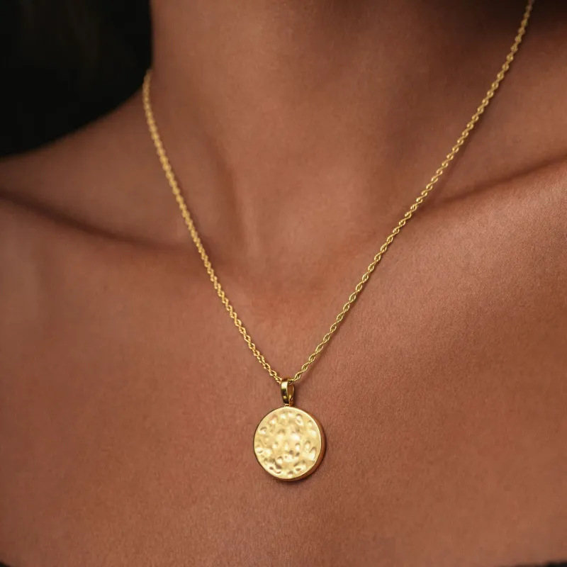 Sorella Necklace made by Atolea