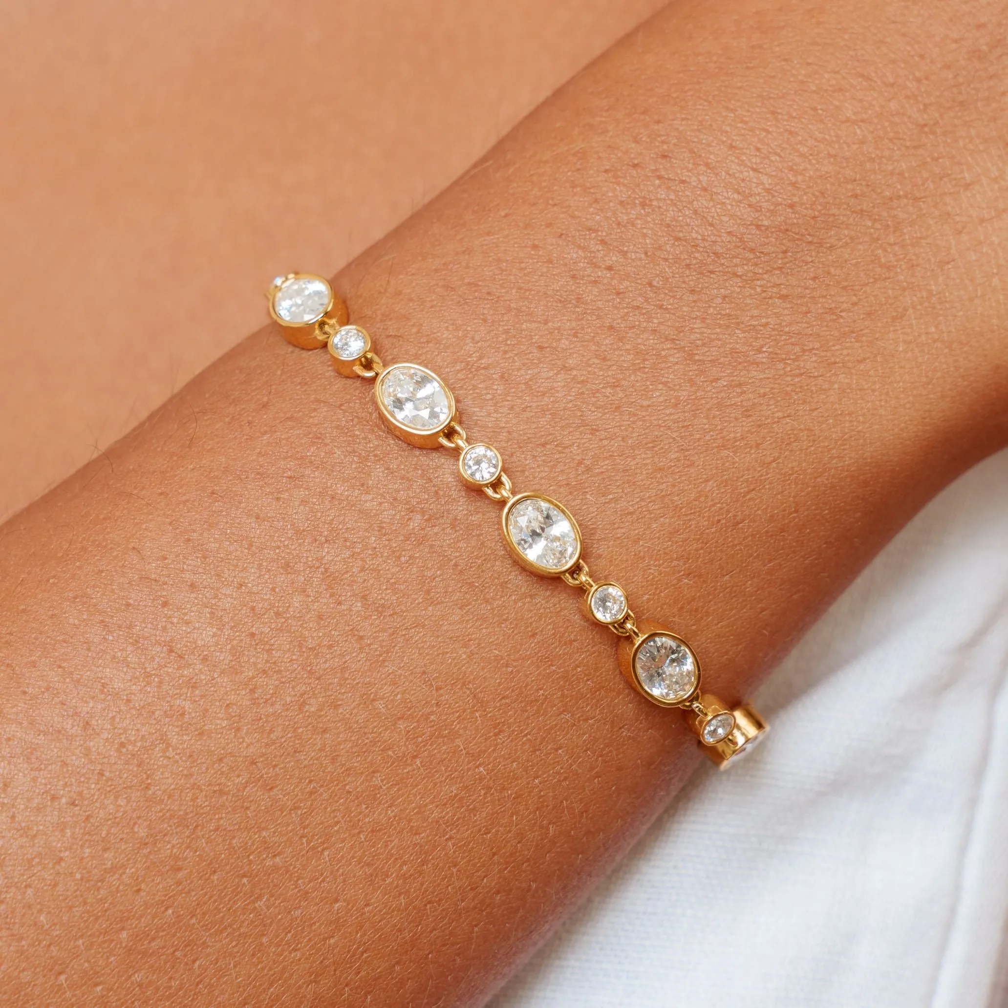Aura Bracelet sold by Atolea product image thumbnail 2