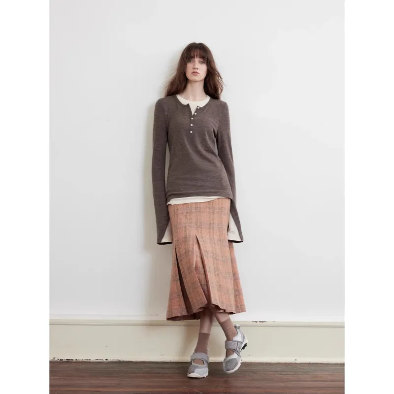 Elastic skin-friendly Henley Layered women's sweater long-sleeved slimming fake two-piece crop top "Letter from Munich" sold by Firelady Fur