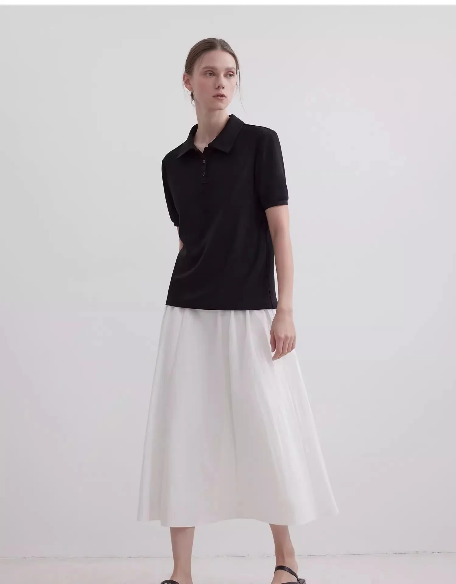 "Graeme" short-sleeved T-shirt with lapel polo shirt sold by Firelady Fur