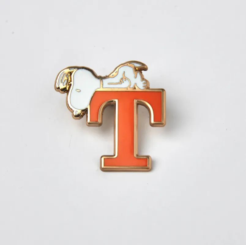 PEANUTS T ALPHABET ENAMEL PIN made by TSPTR