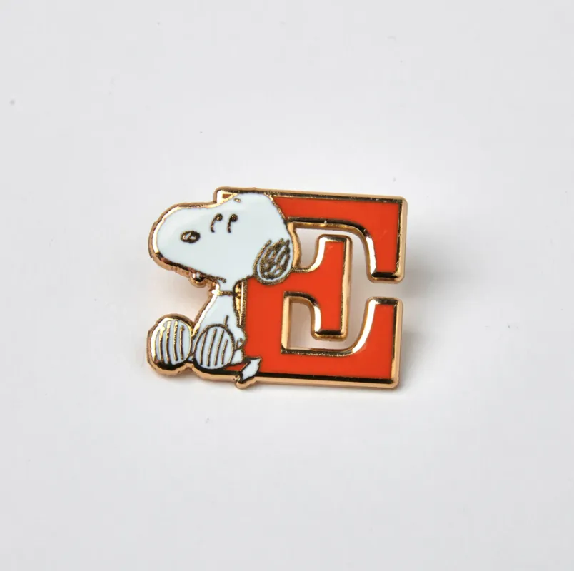 PEANUTS E ALPHABET ENAMEL PIN made by TSPTR