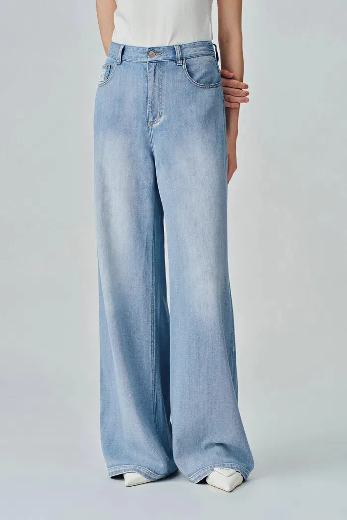 Prevernae Washed Wide-Leg Jeans in Cotton Denim sold by Fabrique product image thumbnail 5