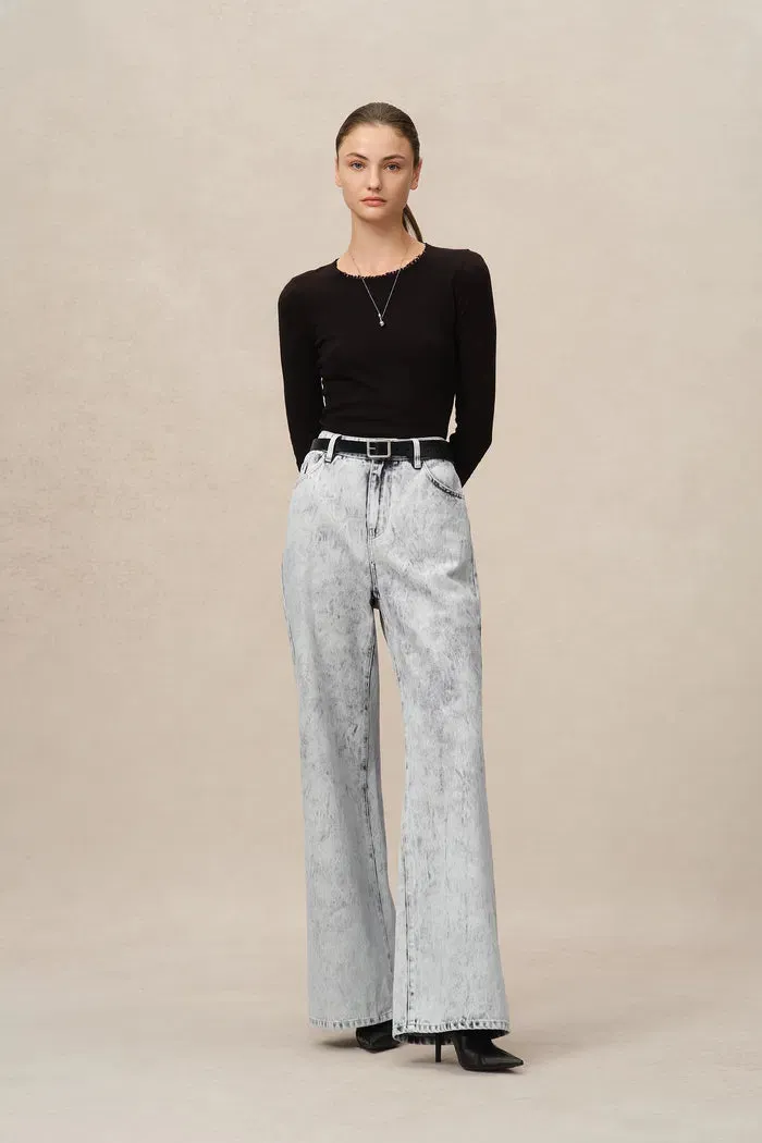Fiona Wide Leg Jeans in Washed Cotton Denim sold by Fabrique product image thumbnail 4