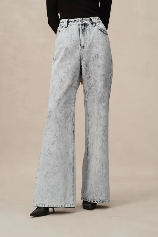 Fiona Wide Leg Jeans in Washed Cotton Denim sold by Fabrique