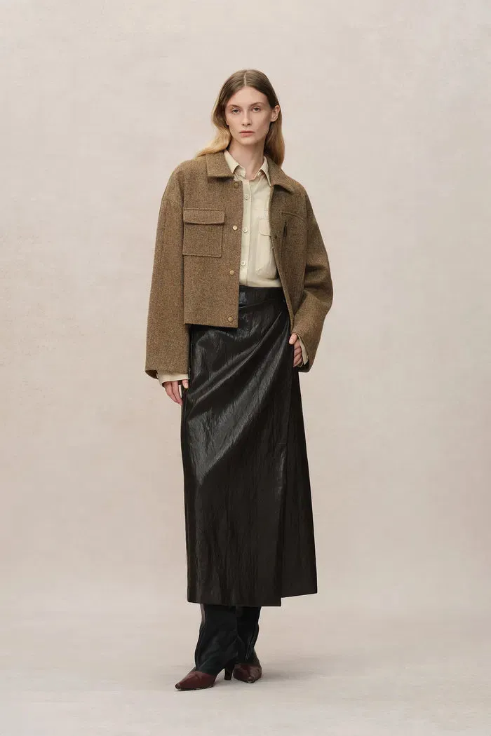 Lily Woolen Short Coat in Midweight Wool Twill sold by Fabrique product image thumbnail 4