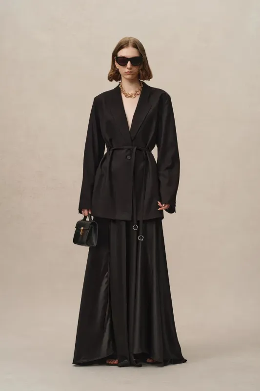 Carol Belted Blazer in Fine Wool made by Fabrique