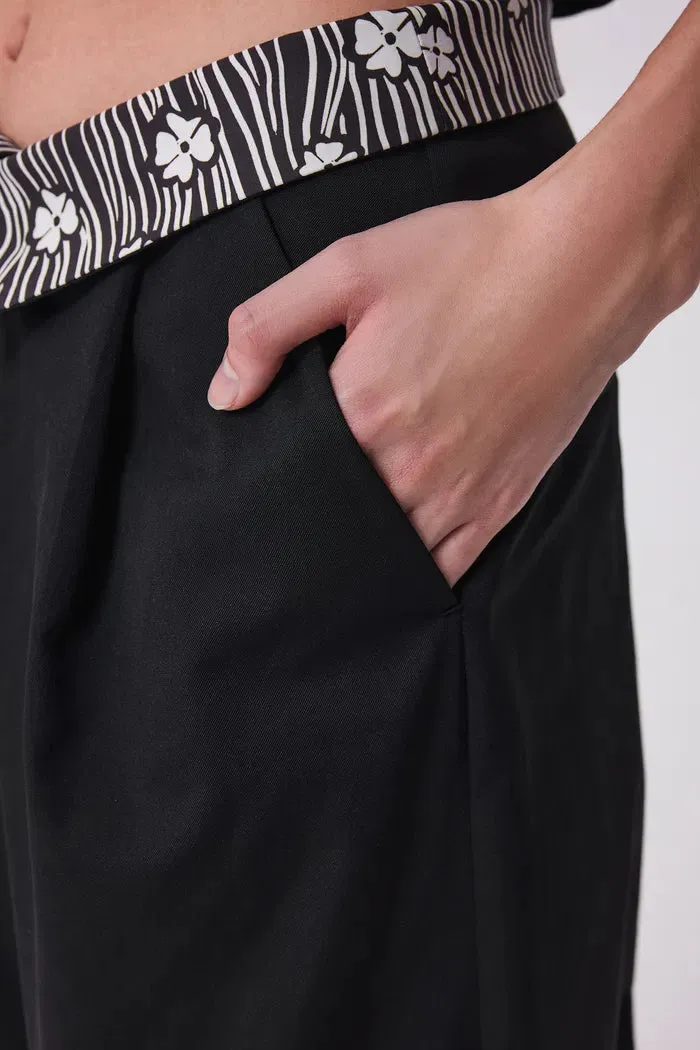 Bay Printed Barrel Leg Pants in Cotton Blend sold by Fabrique product image thumbnail 5