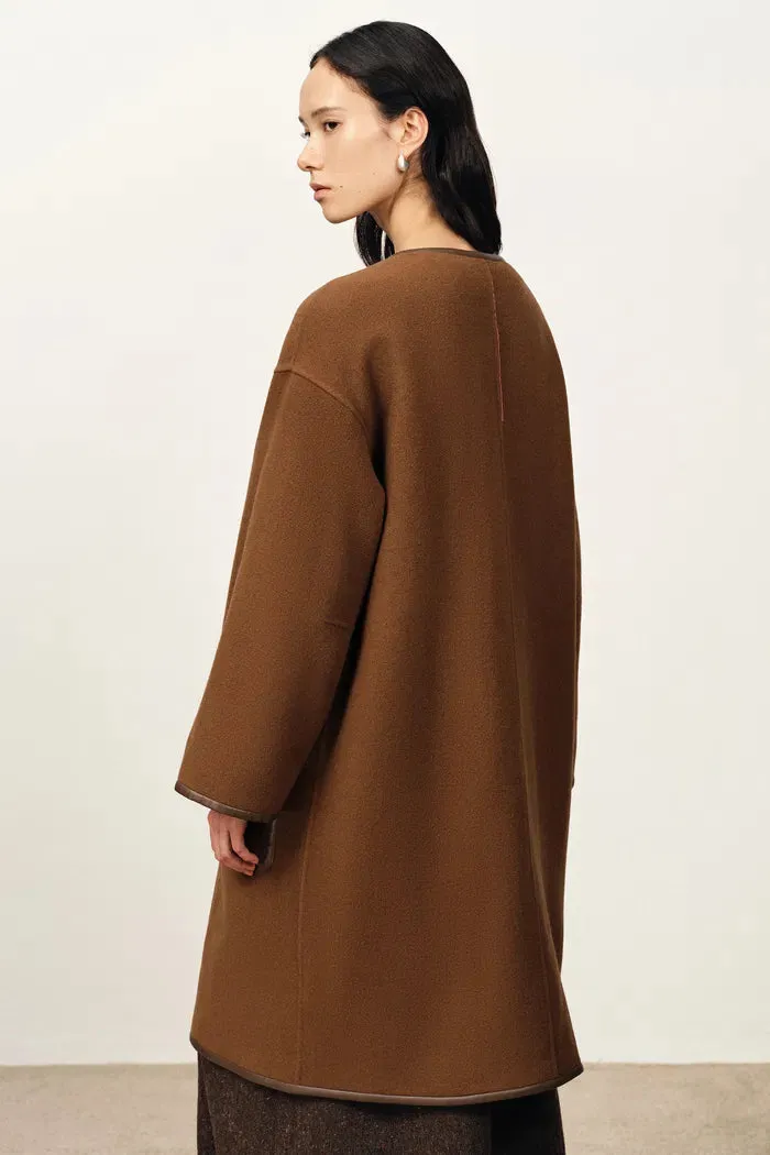 Selian Detachable Scarf Coat in Double-Face Merino Wool sold by Fabrique product image thumbnail 5