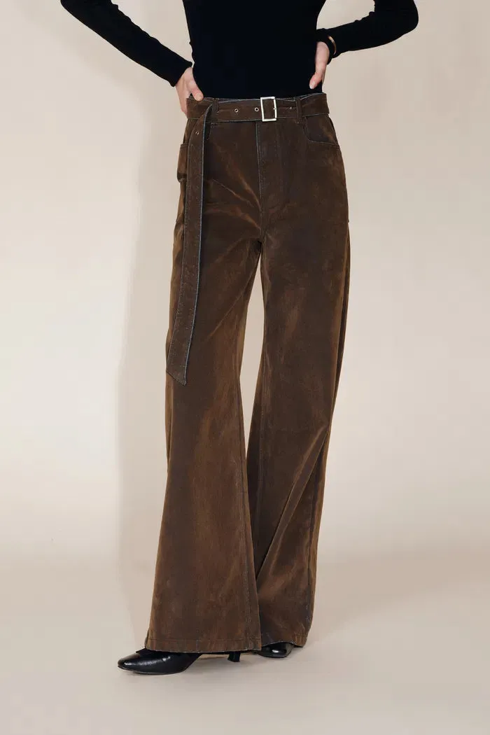 Taylor Detachable Belt Flocked Jeans in Cotton Denim sold by Fabrique product image thumbnail 5