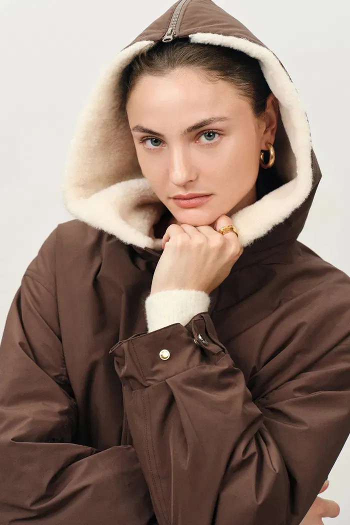 Dakota Cropped Quilted Cotton Jacket in Lightweight Blend sold by Fabrique product image thumbnail 4