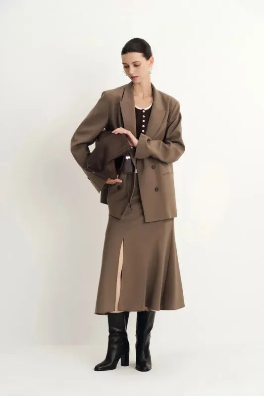 Bonnie Peak Lapel Suit Blazer in Fine Wool Blend made by Fabrique