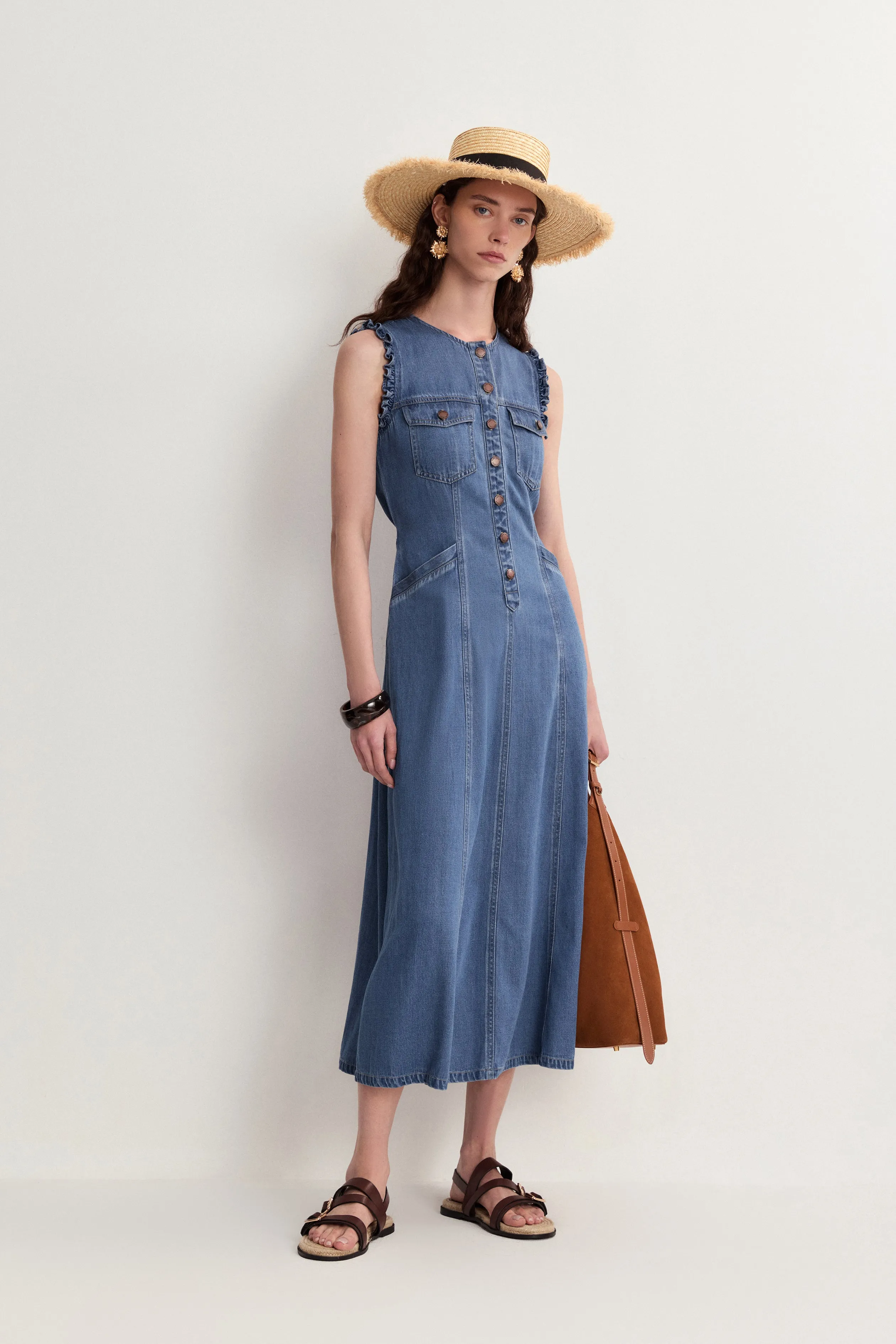 Amelia Scallop Buttoned Cinched Midi Dress in Cotton Linen Denim sold by Fabrique product image thumbnail 3