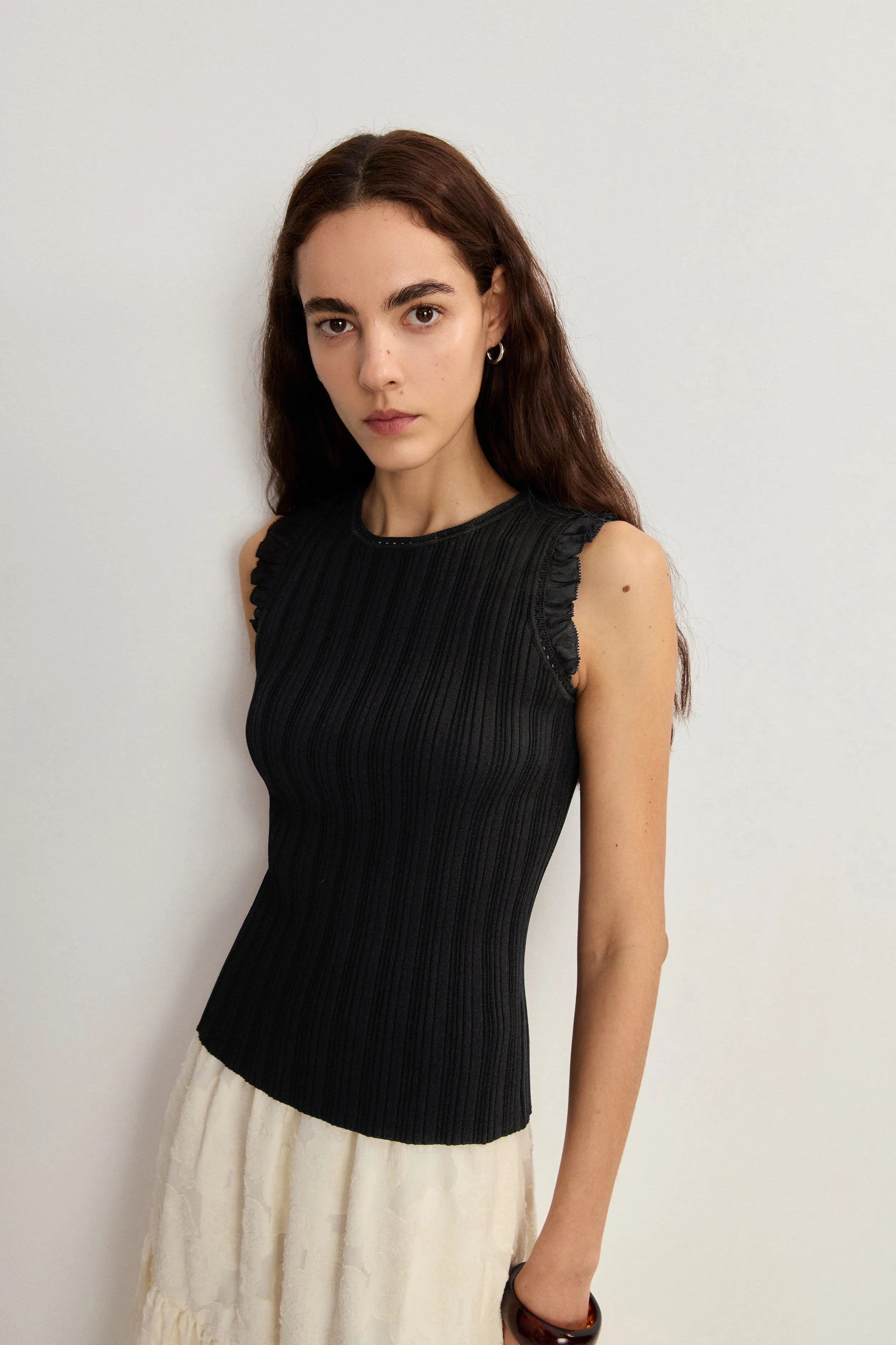 Rose Hand Crochet Sleeveless Black Top in Stretch Yarn sold by Fabrique product image thumbnail 5