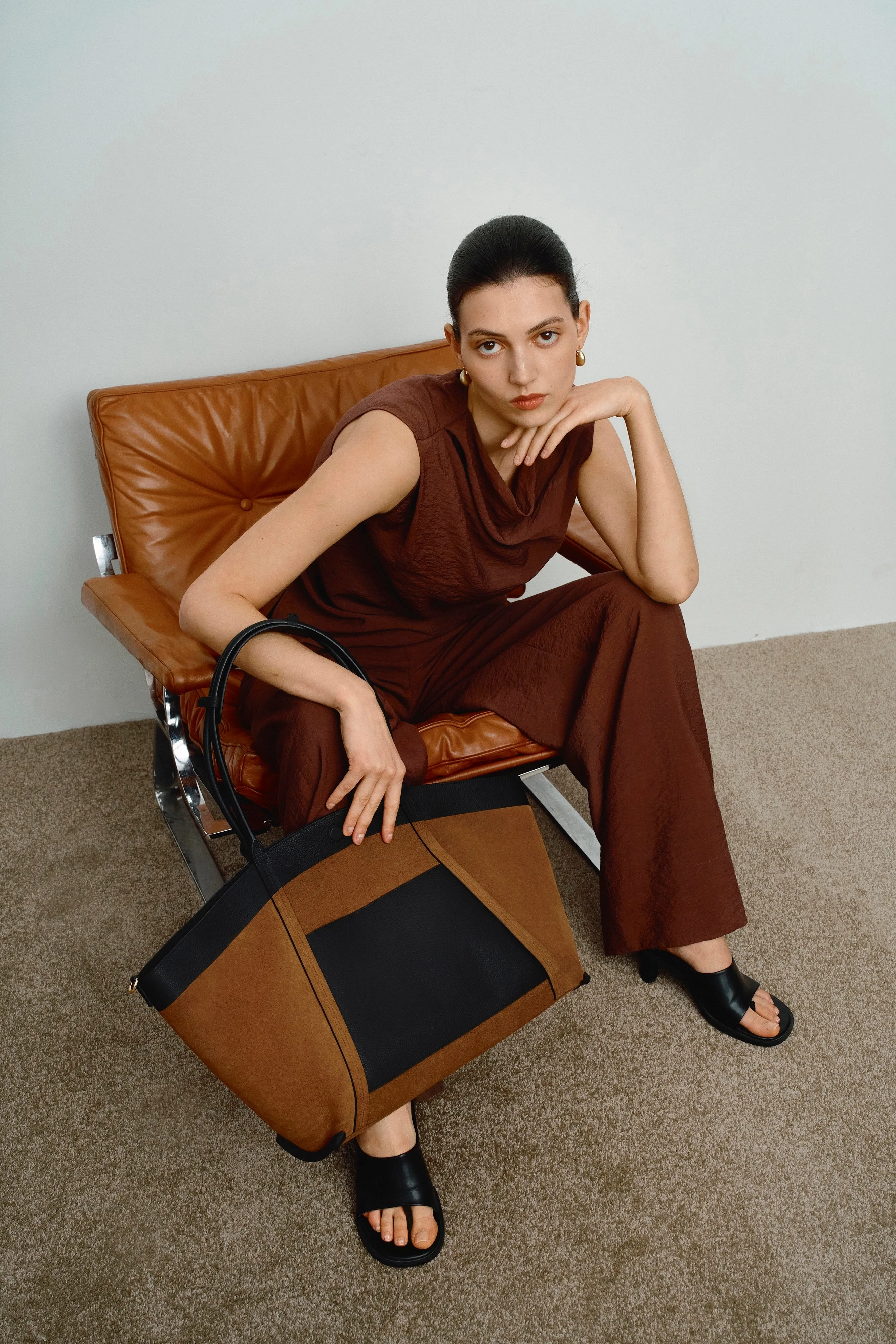 Brera Convertible Tote Bag Large in Full Grain Leather and Suede sold by Fabrique product image thumbnail 5