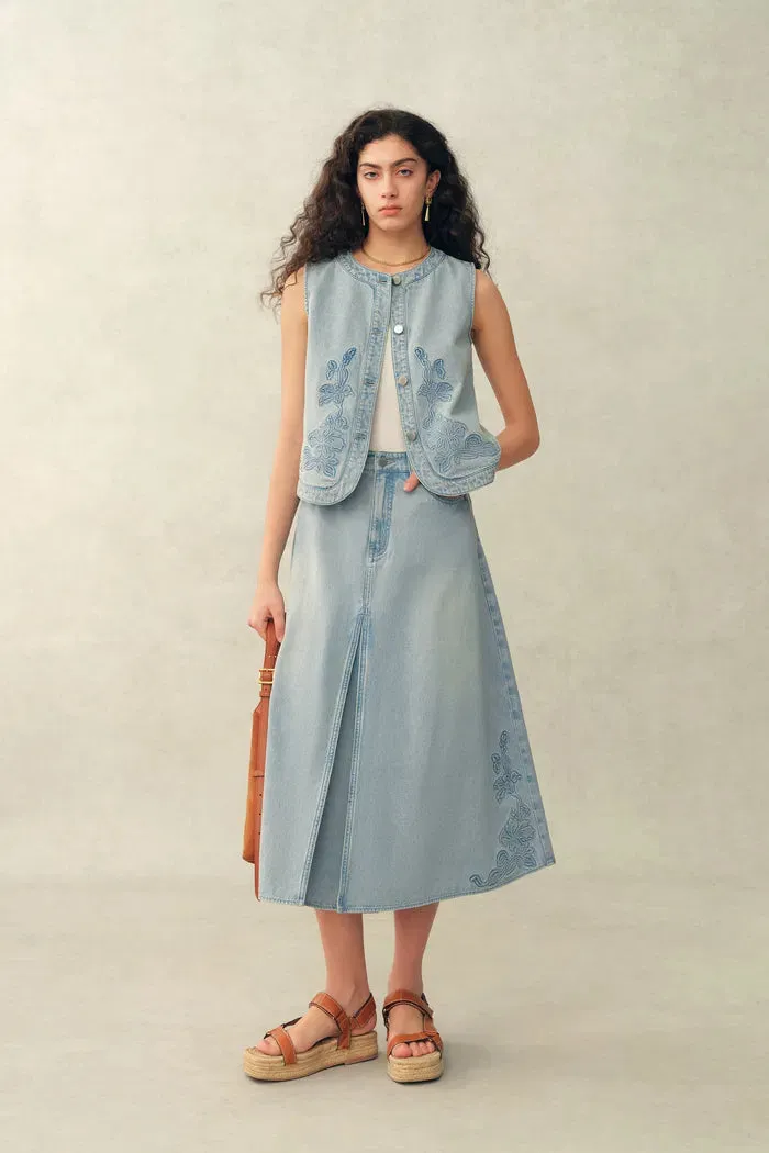 Perla Embossed Flowers Sleeveless Round Neck Top in Cotton Denim sold by Fabrique product image thumbnail 3