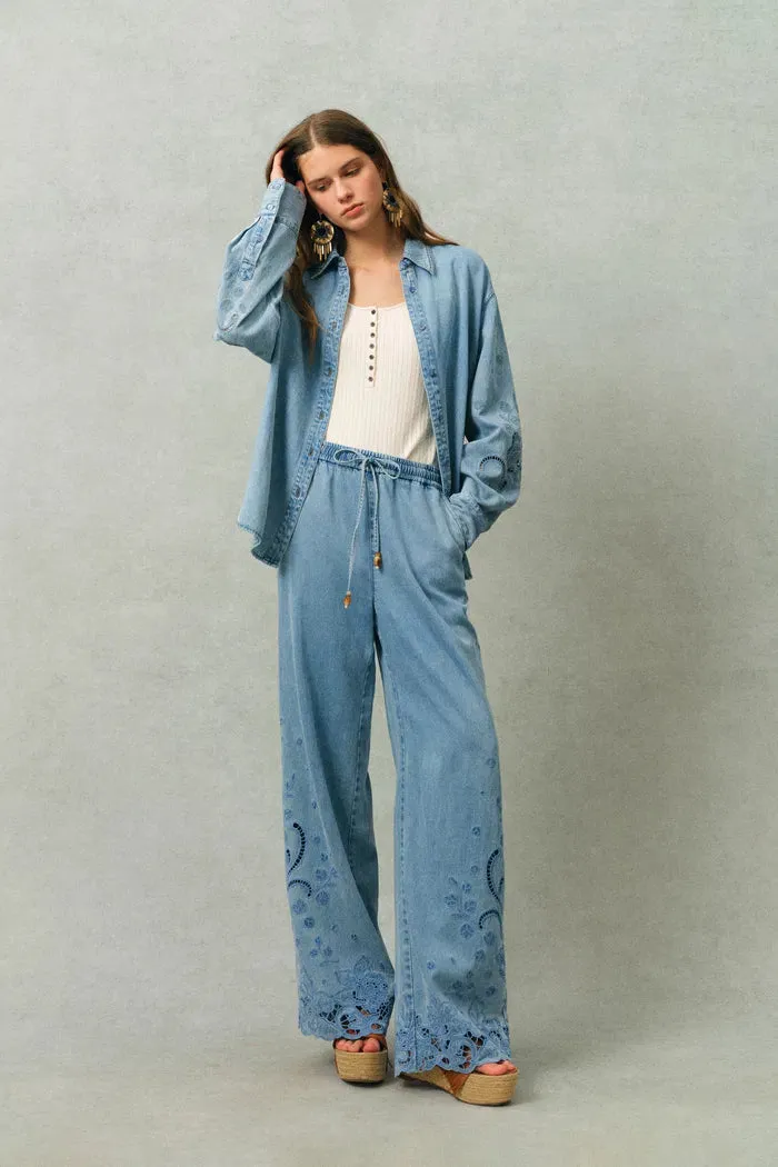 Vinetta Embroidered Shirt in Cotton-Linen Denim sold by Fabrique product image thumbnail 4