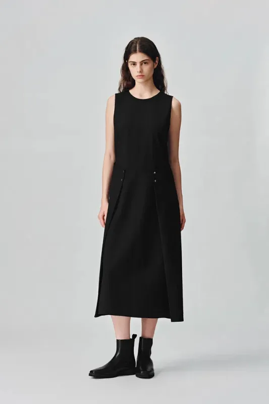 Zaha Pleated A-Line Midi Dress in Wool Blend made by Fabrique