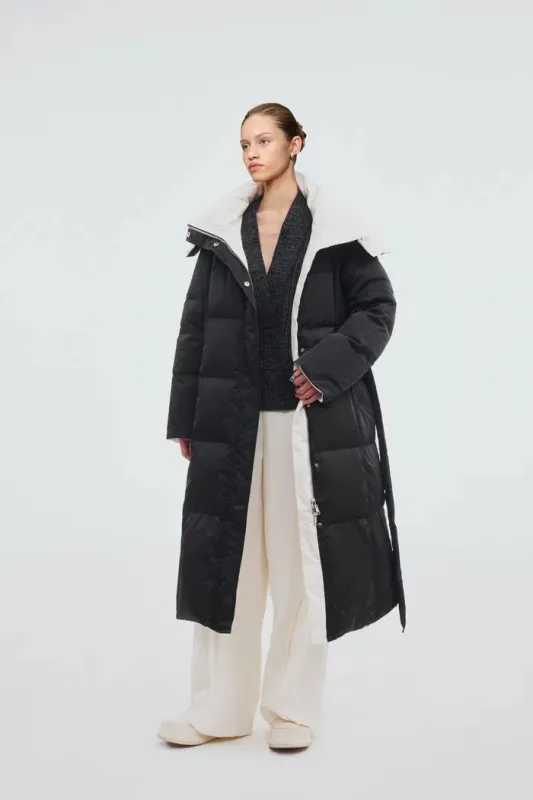 Carezza Reversible Two Color Down Jacket made by Fabrique