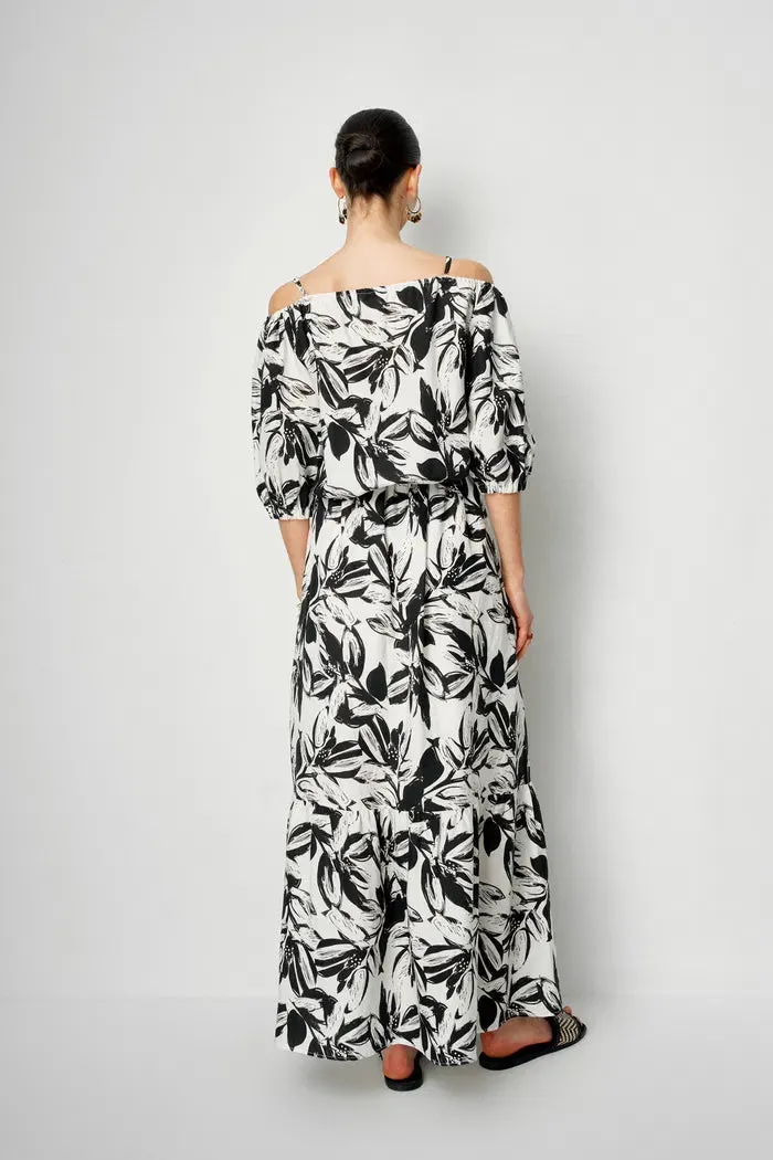 Samira Adjustable Strap Top and Maxi Skirt Matching Set in Linen sold by Fabrique product image thumbnail 2