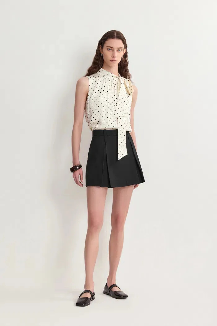 Emily Wren Pleated Mid Rise Skort in Fine Twill sold by Fabrique product image thumbnail 4