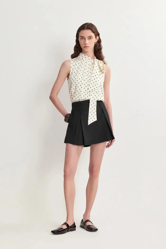 Emily Wren Pleated Mid Rise Skort in Fine Twill sold by Fabrique product image thumbnail 2