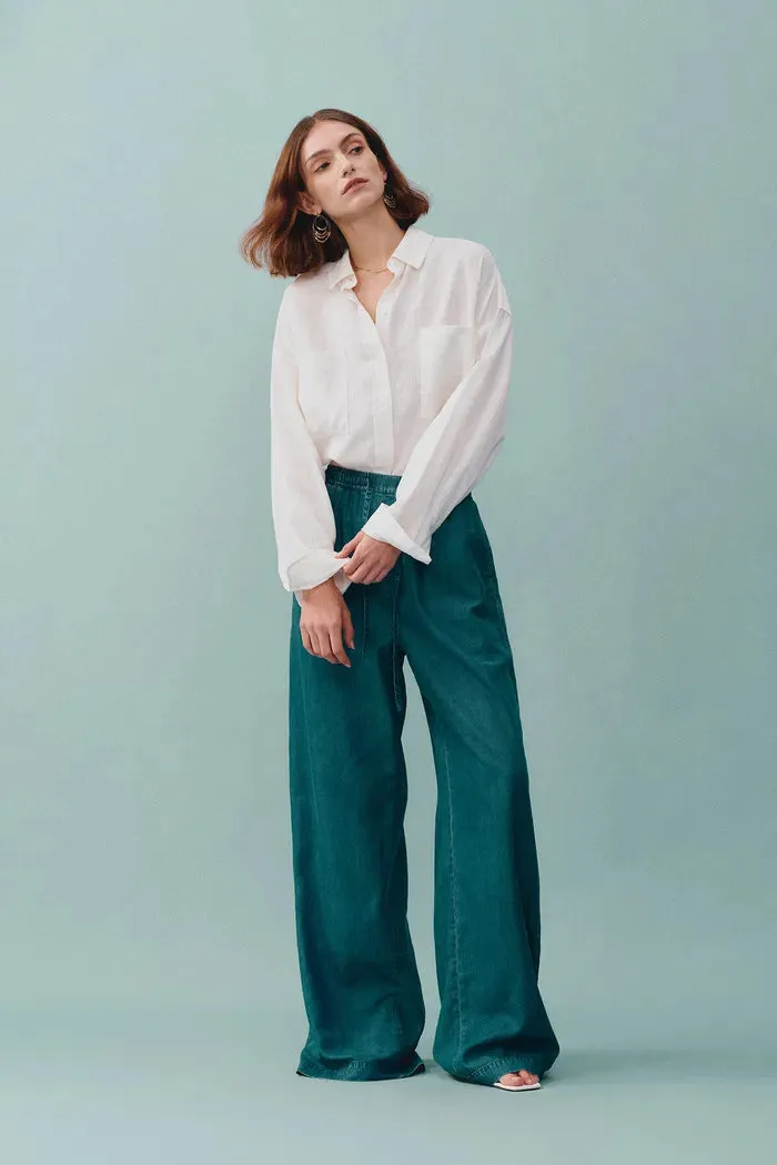 Una Double Patch Pocket Shirt in Linen sold by Fabrique product image thumbnail 4