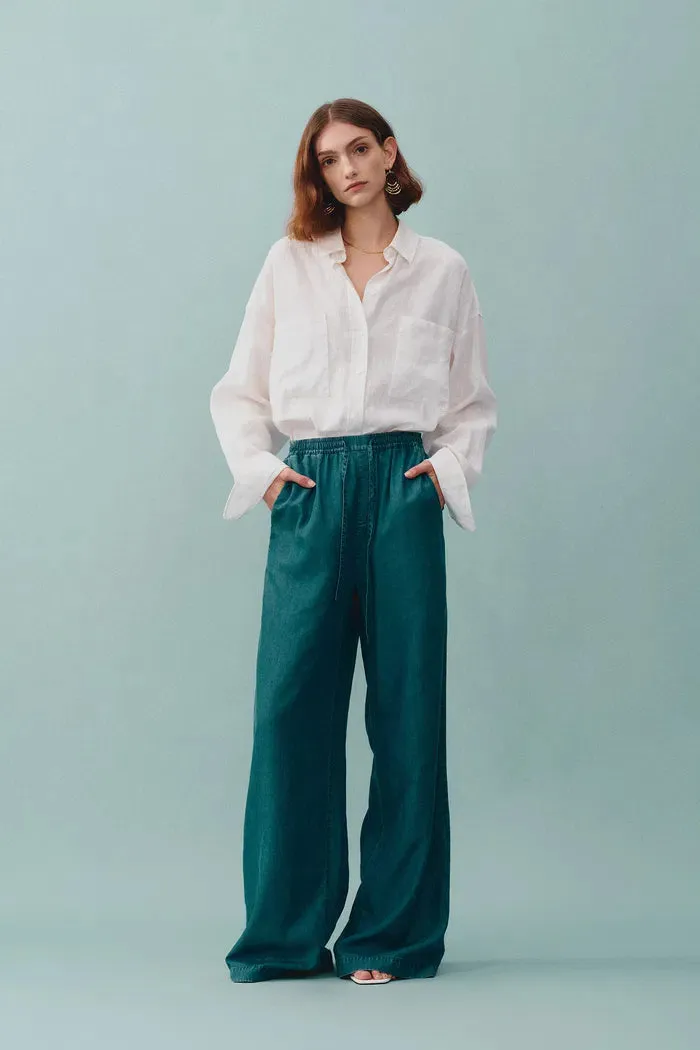 Una Double Patch Pocket Shirt in Linen sold by Fabrique