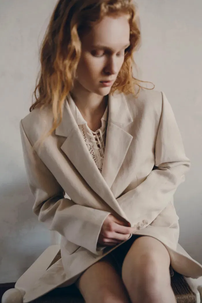 Barra Suit Blazer in Silk Linen sold by Fabrique product image thumbnail 3
