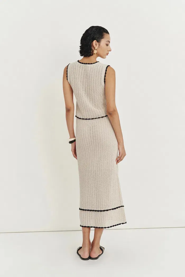 Azores Handcrafted Daisy Crochet Sleeveless Top and Palma Midi Skirt Set in Cotton-Linen Blend sold by Fabrique product image thumbnail 4