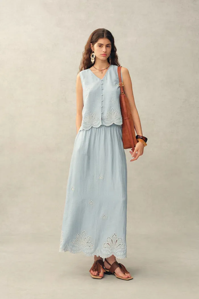 Yori Floral Embroidery V Neck Sleeveless Top in Linen Blend sold by Fabrique product image thumbnail 4