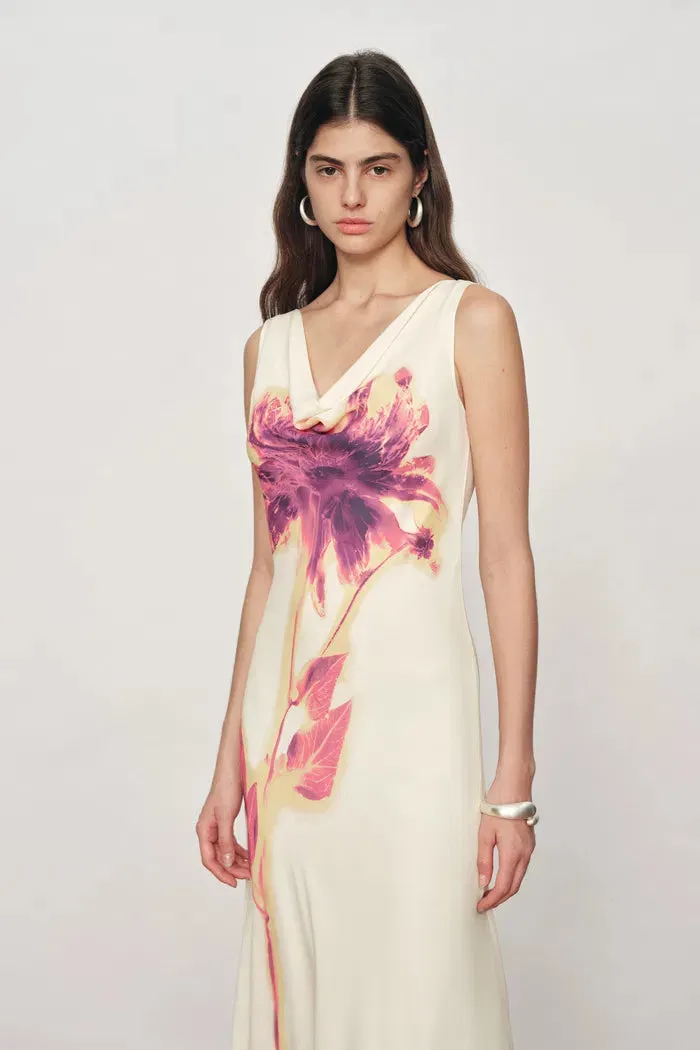 Sophia Floral Waist Cinched Sleeveless Dress in Light Chiffon sold by Fabrique product image thumbnail 3