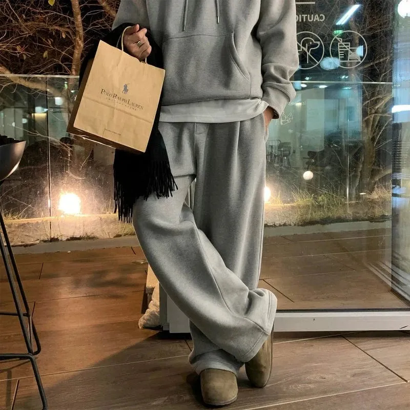 RT No. 32081 PLEATED STRAIGHT SPORTS SWEATPANTS sold by Real Takai