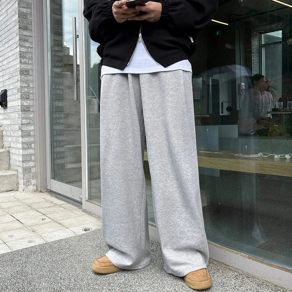 RT No. 32030 MADA WIDE STRAIGHT SWEATPANTS sold by Real Takai