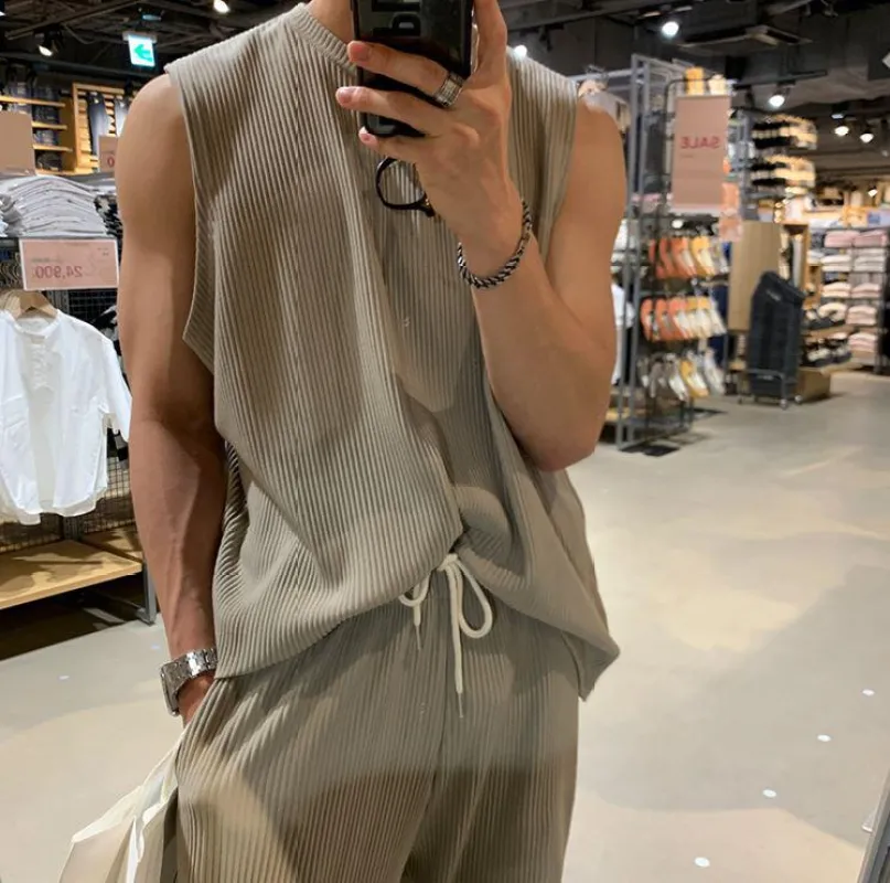 RT No. 4492 PLEATED SLEEVELESS SHIRT & WIDE DRAWSTRING PANTS sold by Real Takai