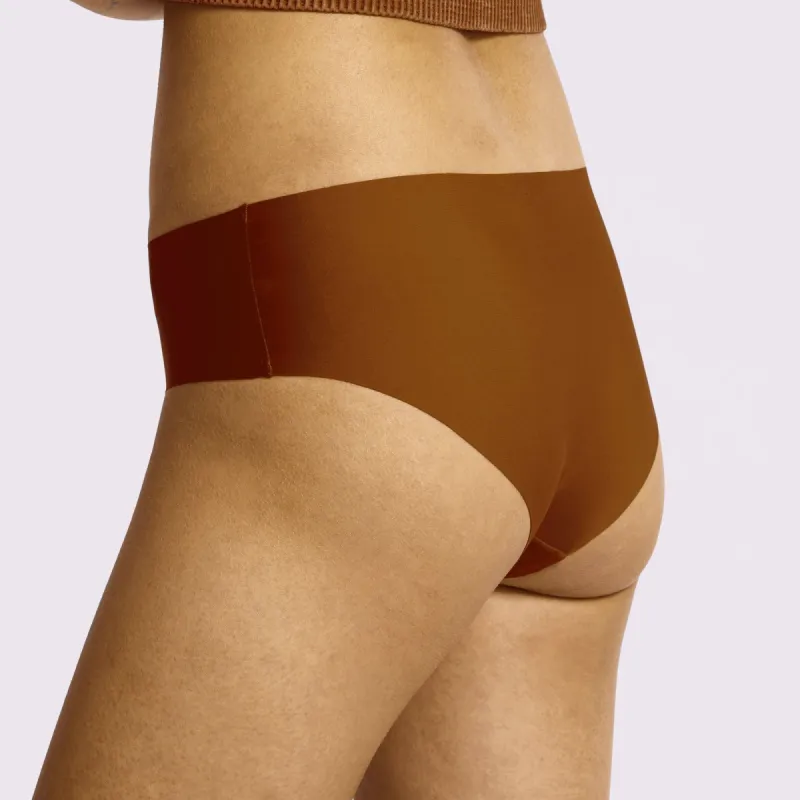 Invisible Sculpt Hip Hugger | Seamless Universal (Pony) sold by Parade