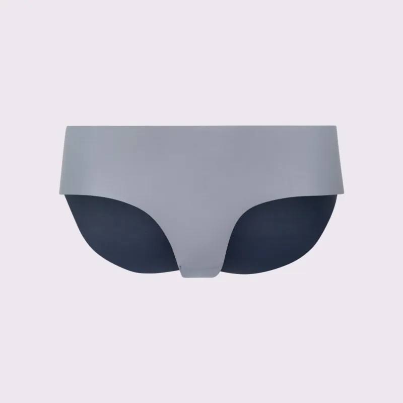 Invisible Sculpt Hip Hugger | Seamless Universal (Ghost) sold by Parade