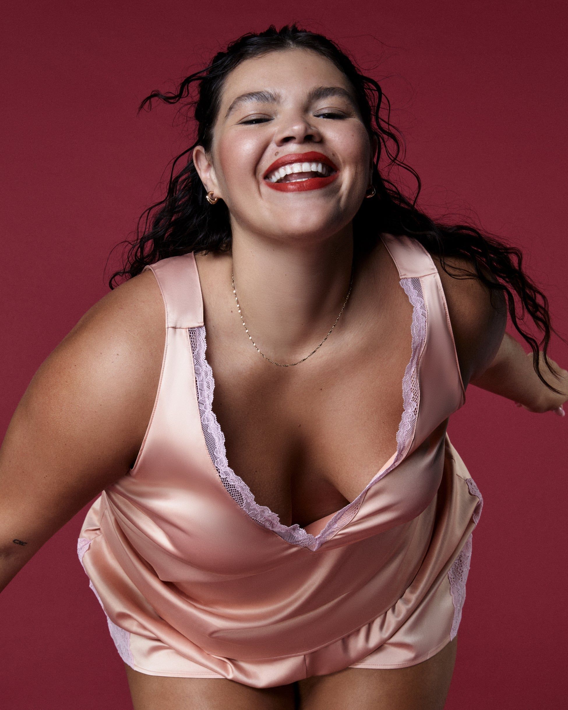 XS Luxe Lace Plunge V Tank | Luxe Satin | Archive (Pink Peony) sold by Parade product image thumbnail 2