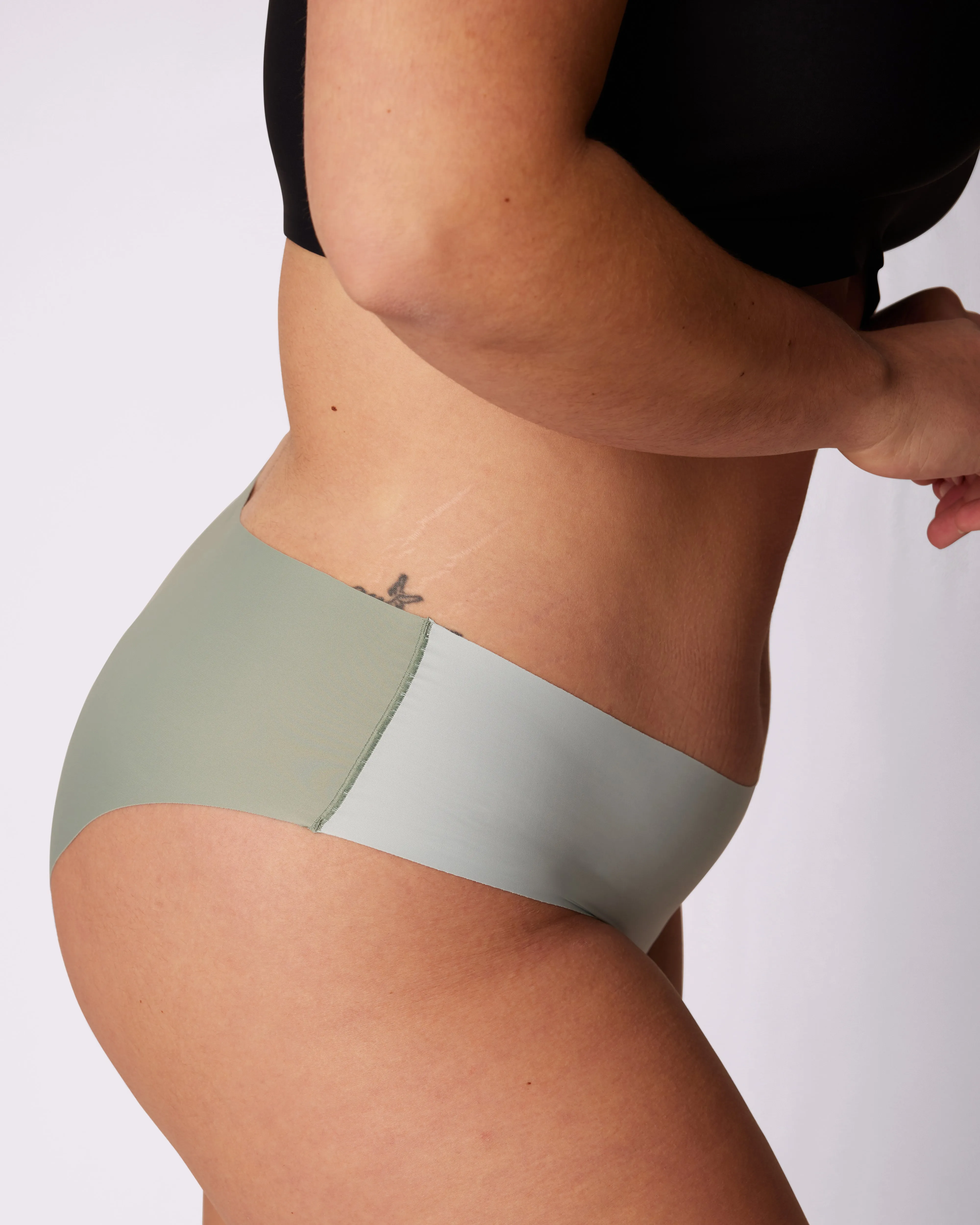 Invisible Sculpt Hip Hugger | Seamless Universal | Archive (Winterfresh) sold by Parade product image thumbnail 5