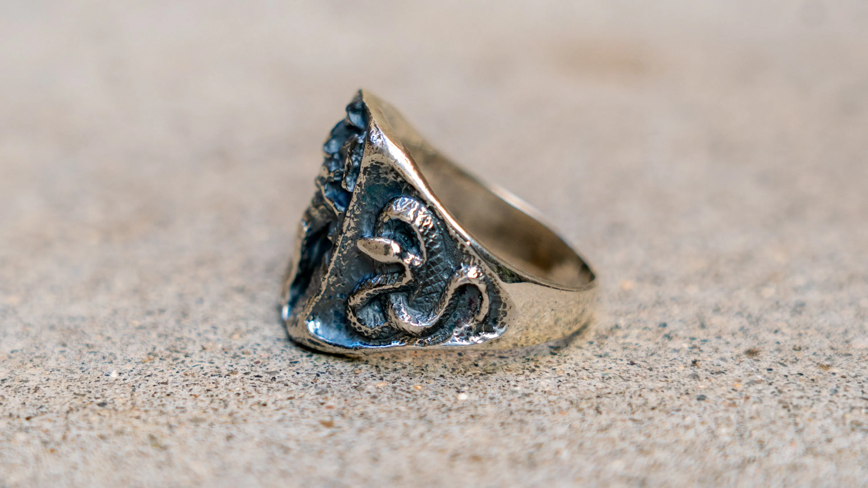 Kilroy Horse Rider Ring sold by Kilroy-VTG product image thumbnail 5