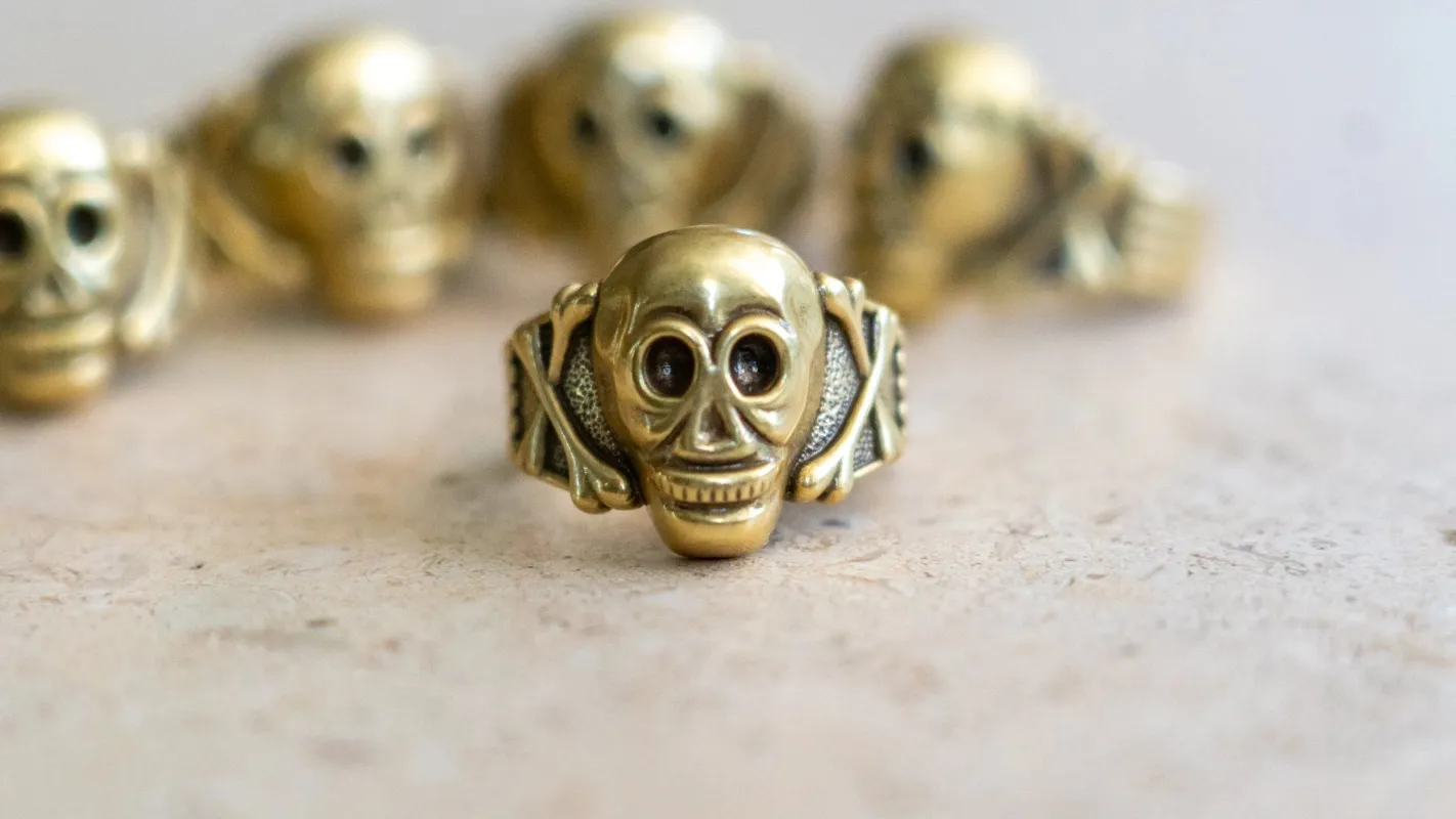 Kilroy Catalog Skull Ring made by Kilroy-VTG