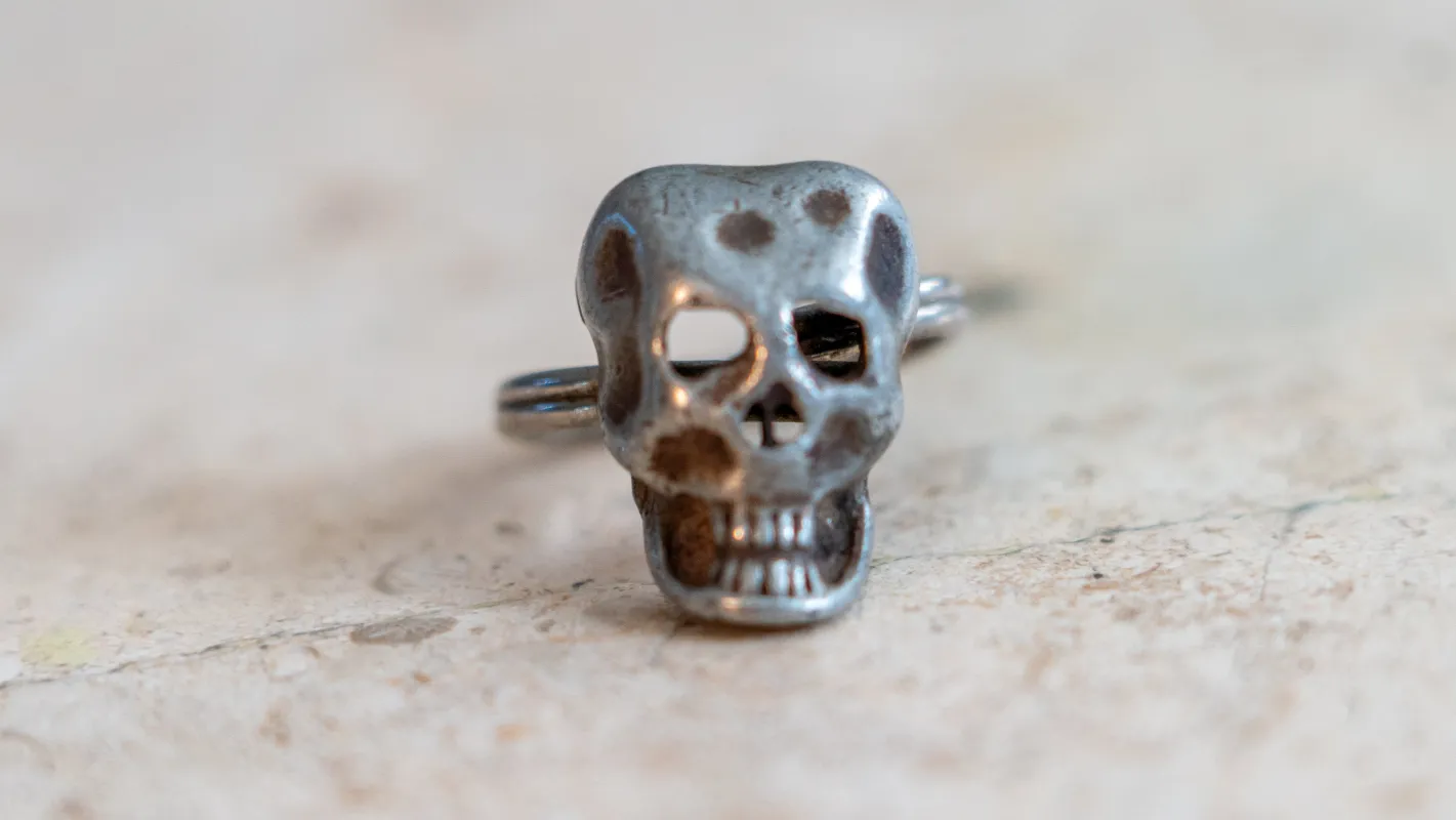 Crude Skull Mid Century Adjuatable Ring made by Kilroy-VTG