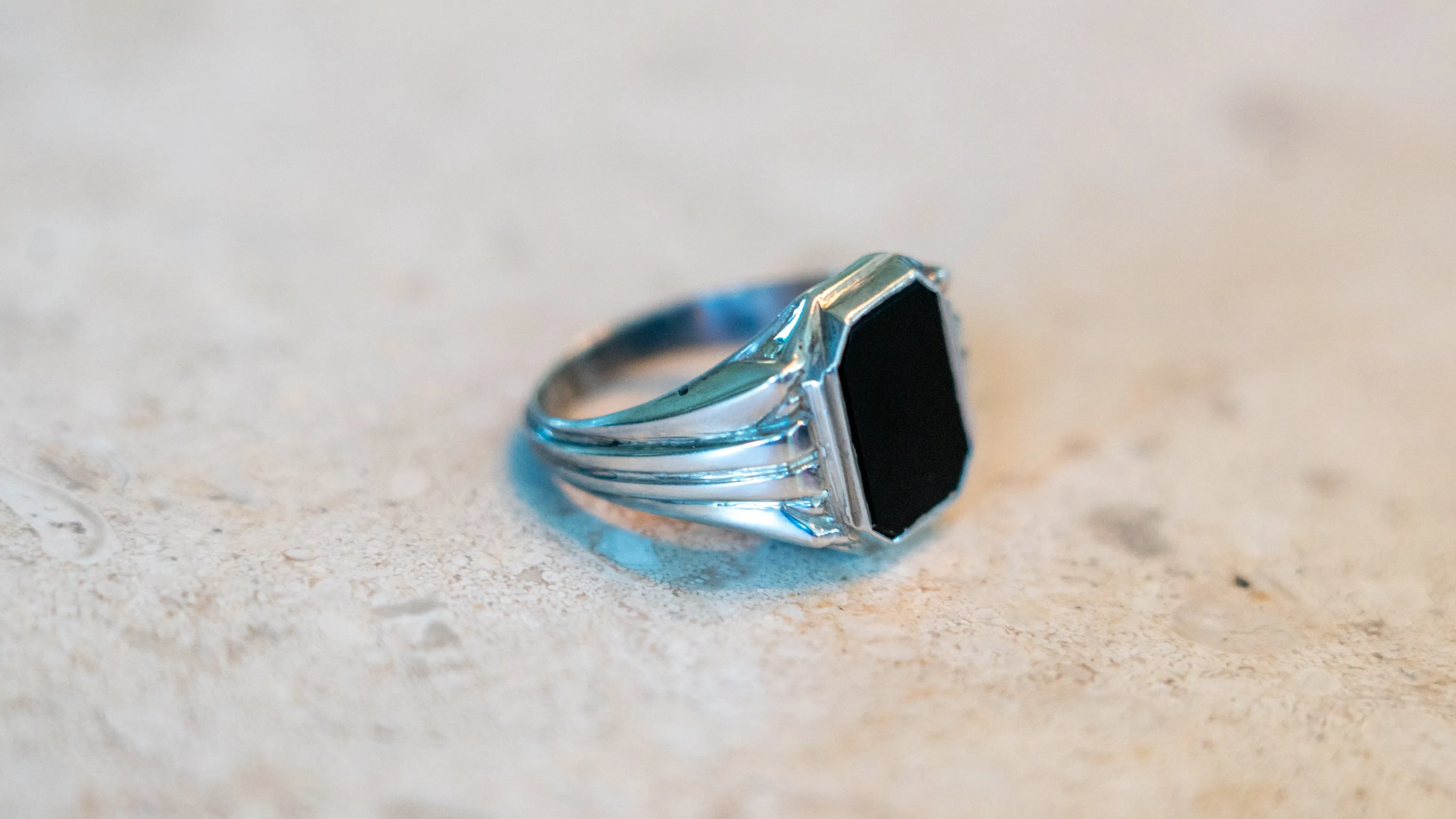 1940s European Stepped Art Deco Onyx Ring Size-10.5 sold by Kilroy-VTG product image thumbnail 3