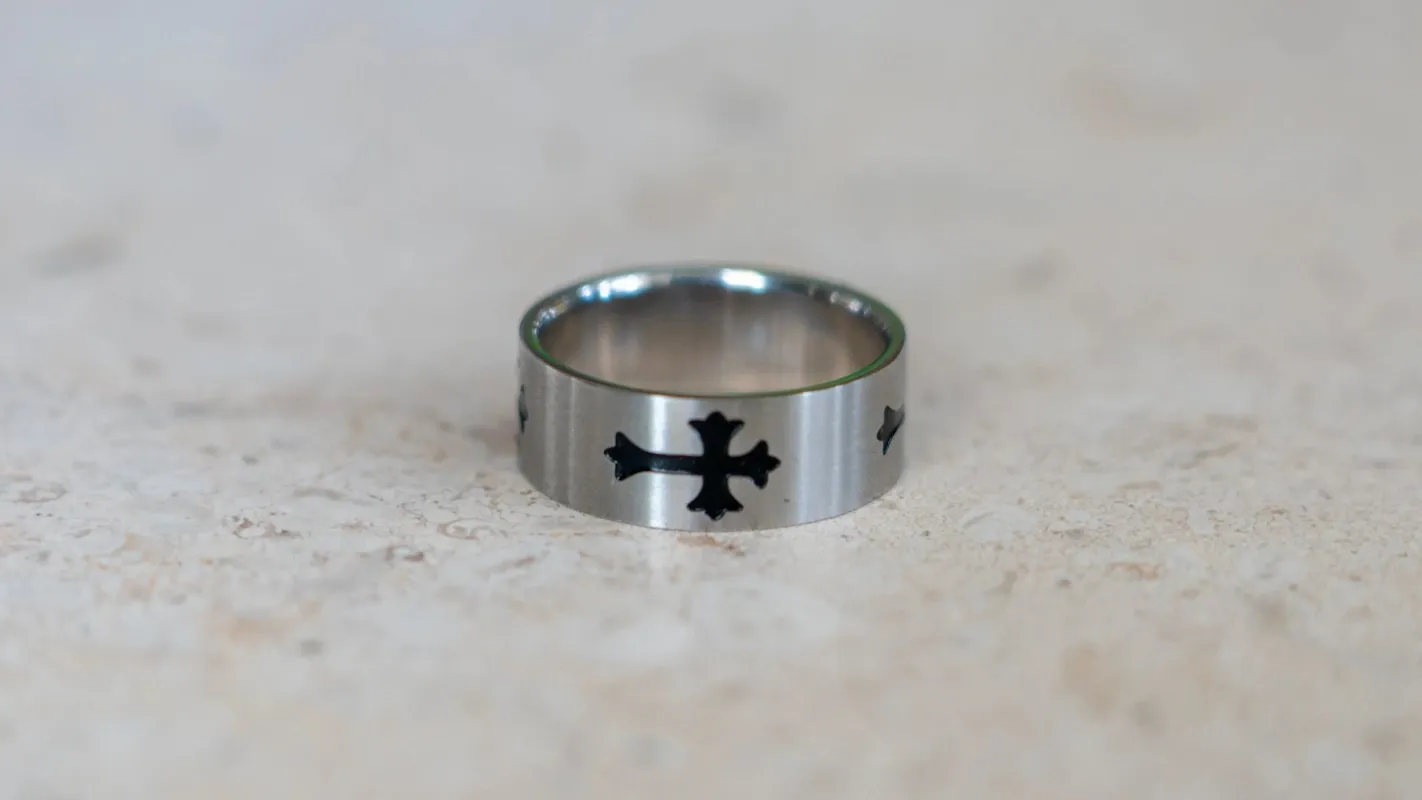Deadstock 1990s Ornate Crucifix Steel Band Size-10 made by Kilroy-VTG